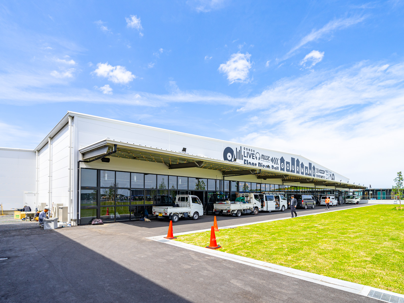 Exterior-3.JPG