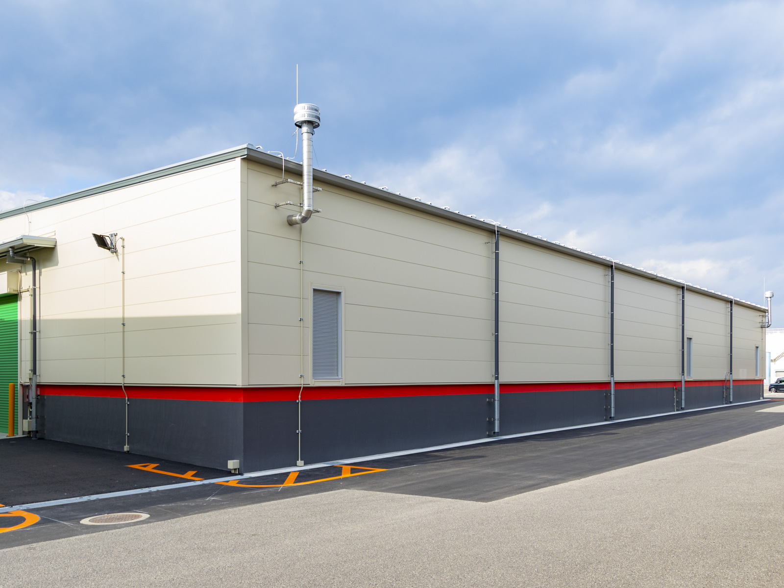 Exterior-4.JPG