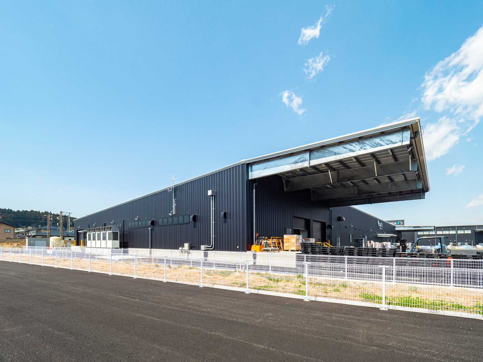 Exterior-5.JPG