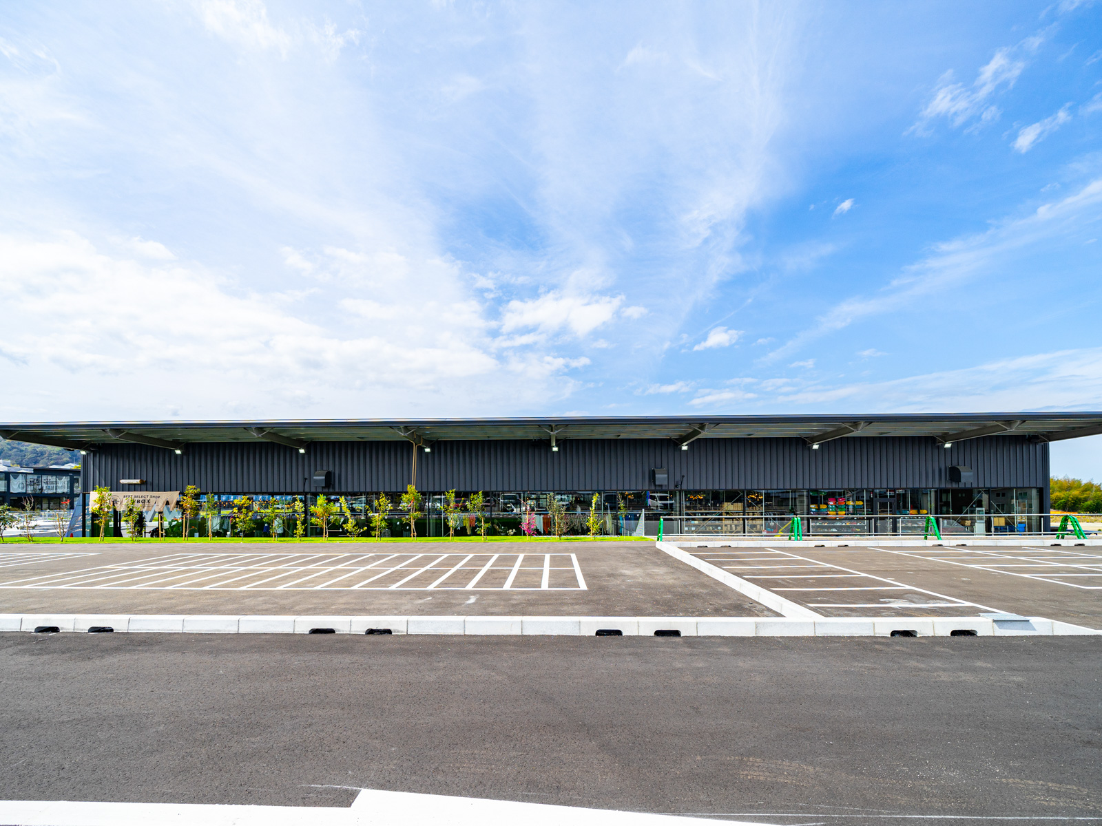 Exterior-5.JPG