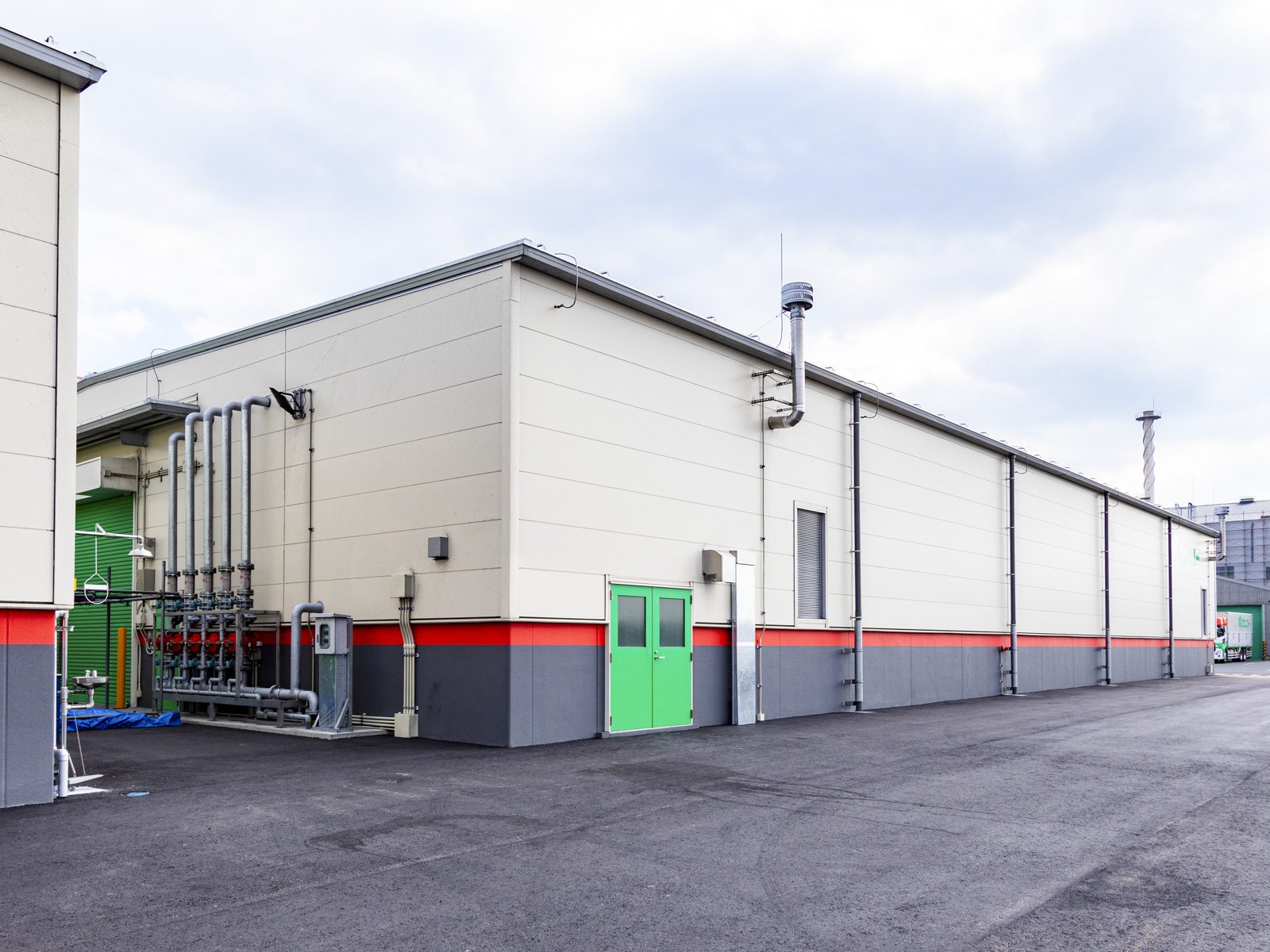 Exterior-5.JPG