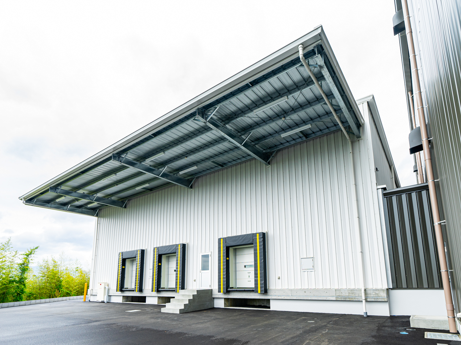 Exterior-3.JPG