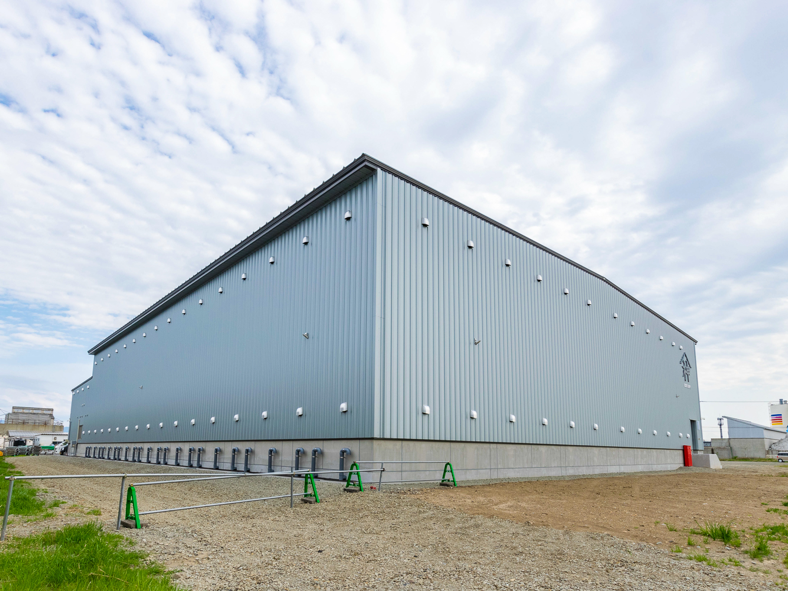 Exterior-5.JPG