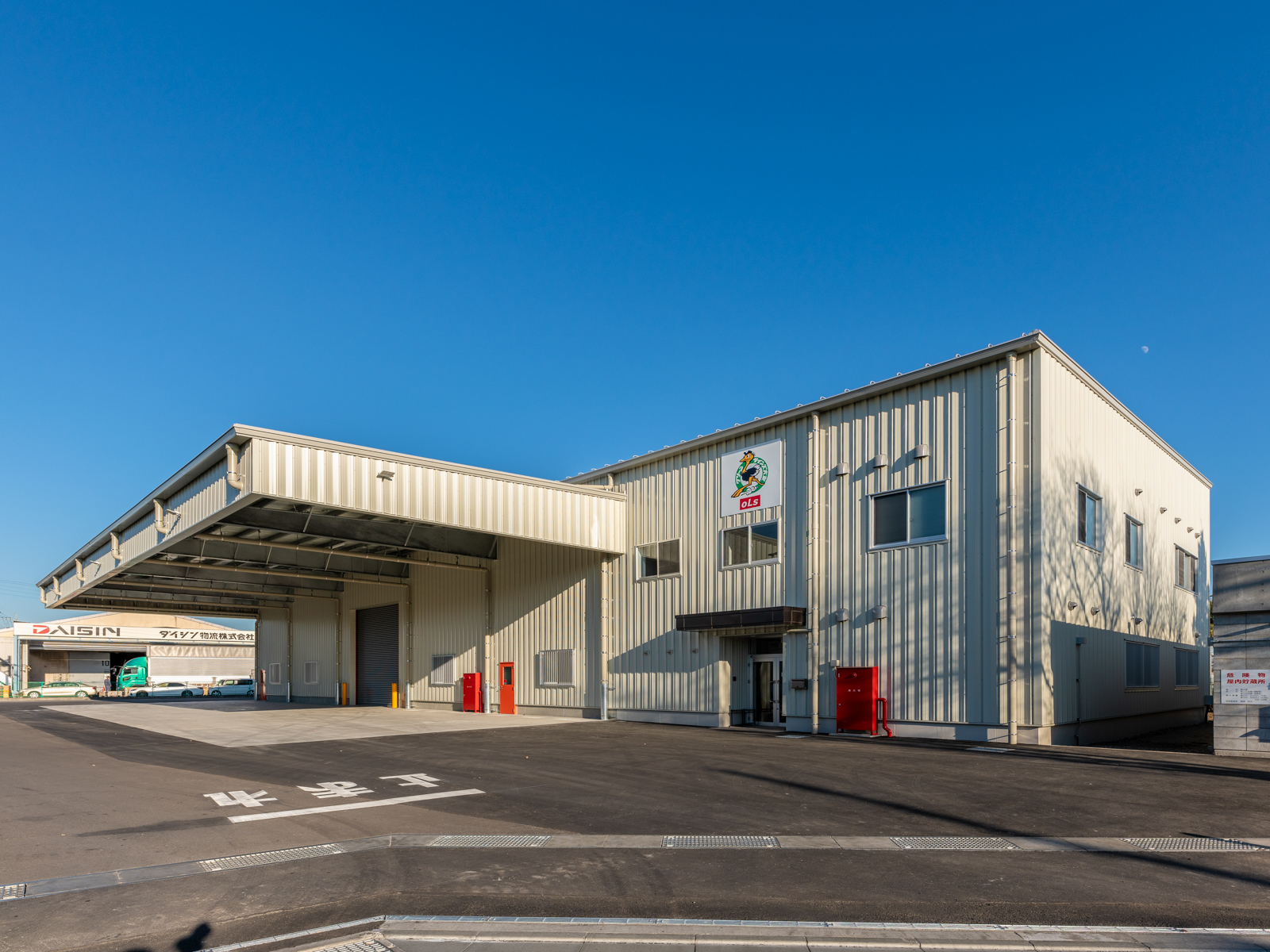 Exterior-1.JPG